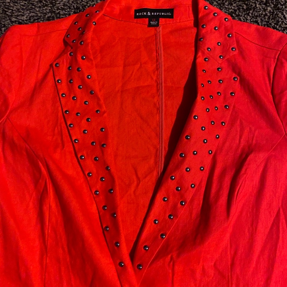RED BLAZER